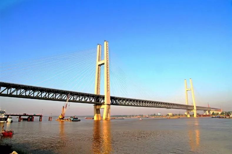 鄂州燕矶长江大桥图片
