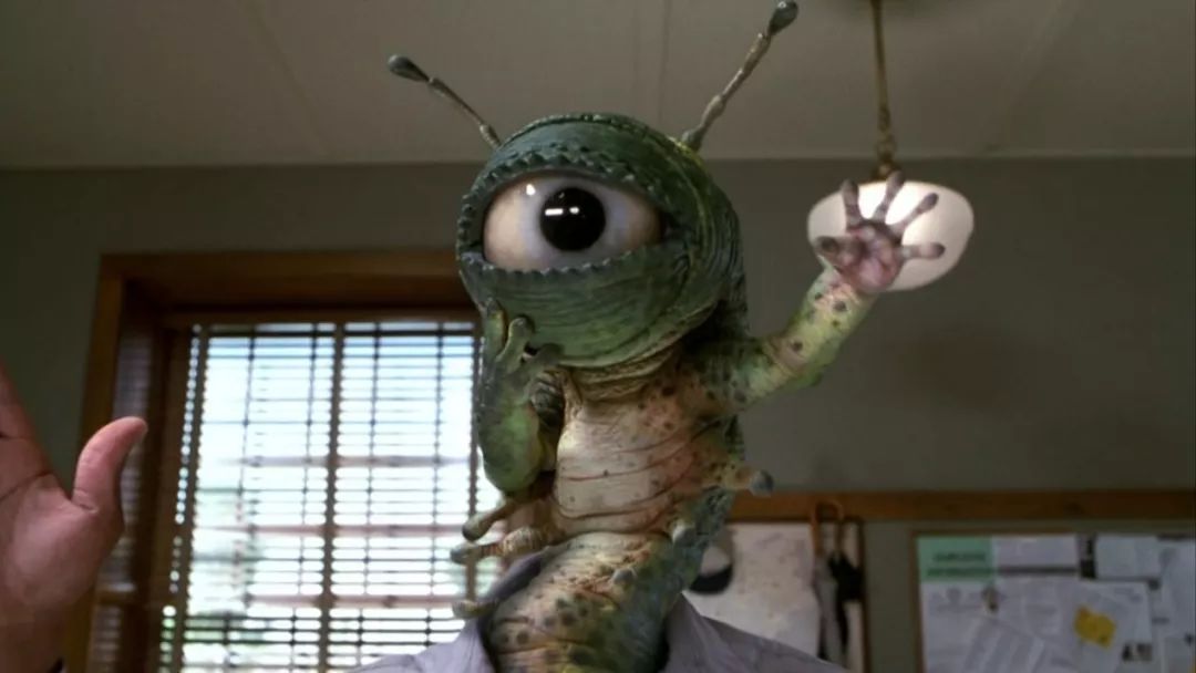 他们长着两个触角,造型呆萌,生活在储物柜的外星人设定实在脑洞太大