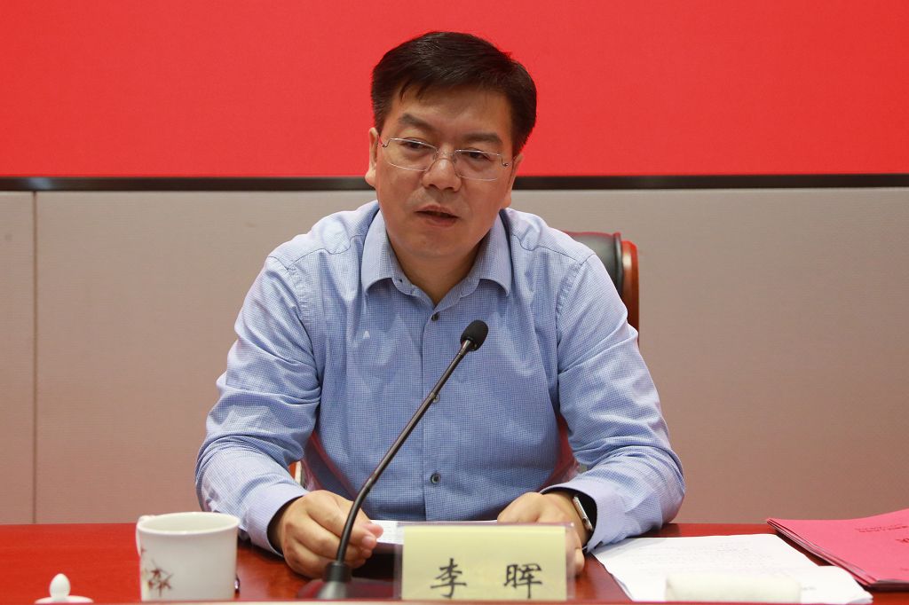 进一步抓实抓细建邺区防汛抗旱工作,李区长要求:一是提高政治站位