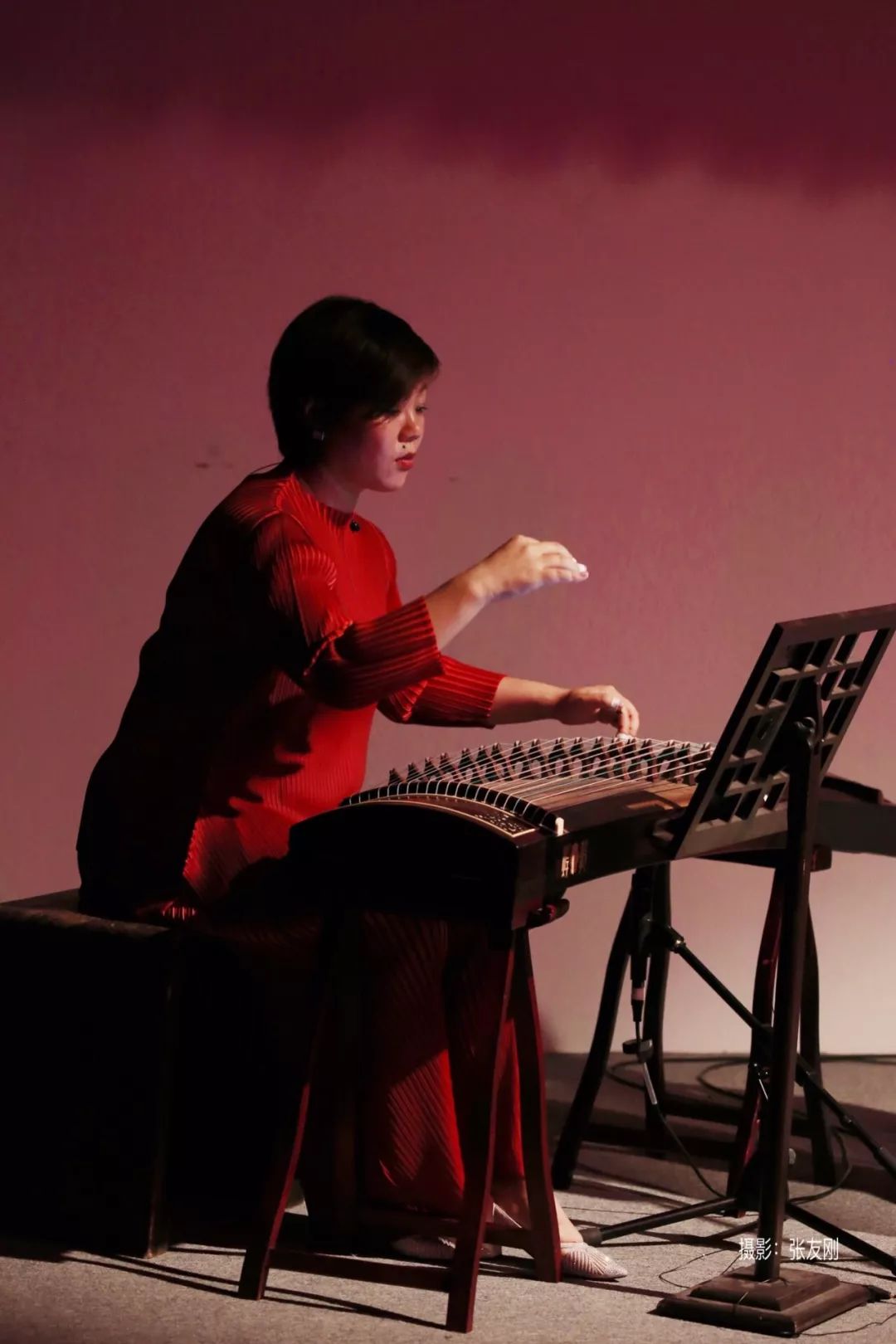 王宁下半场,由黑田老师和王宁老师合作的经典曲目《春之海》开启