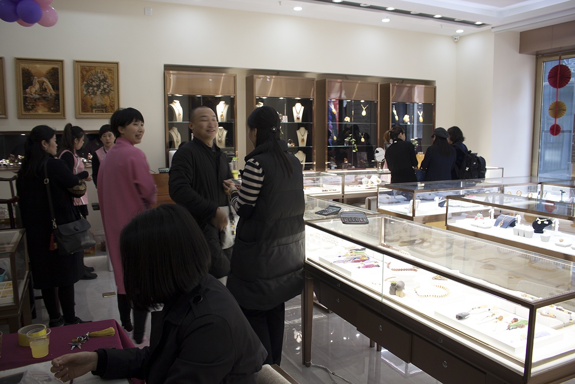 "周嘉福珠宝"全新升级开业 专家讲授大健康课程!