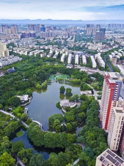 刷屏世界舞台国际化青白江亮相纽约时代广场