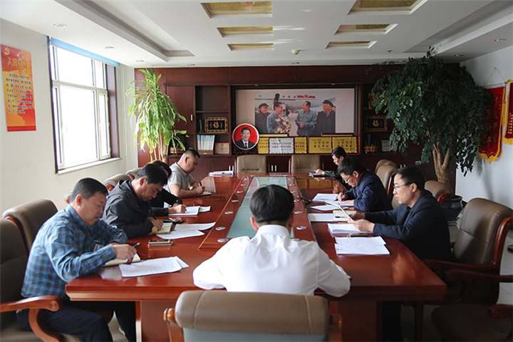 汪清县林业局成立了由局长任组长的专项整治行动领导小组,下设领导