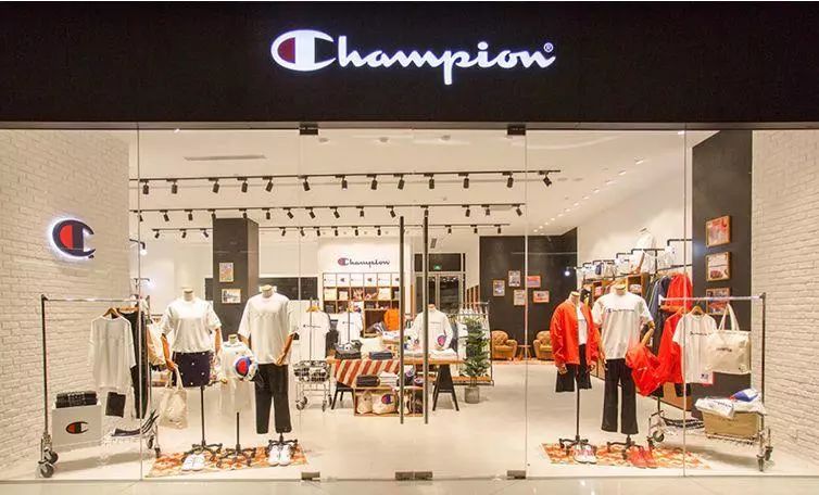 夏日简单又百搭的champion冠军明星都在穿白菜价开团