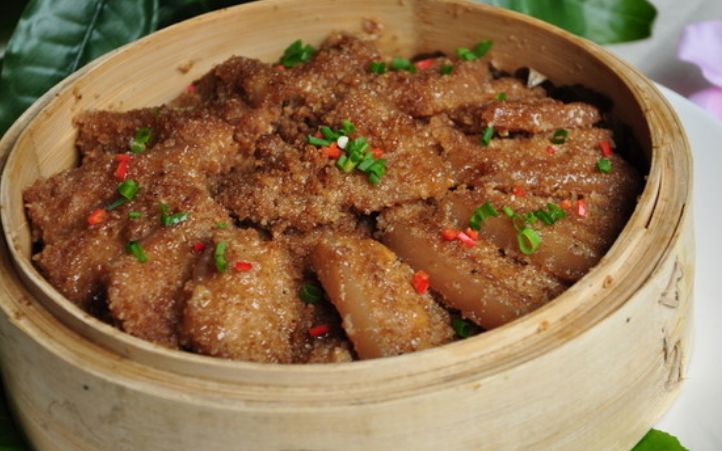 这种辣藏在所有常宁的美食里,也是带给常宁人归属感的来源之一.