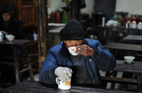 由北京大碗茶,可见北方人喝茶的豪爽