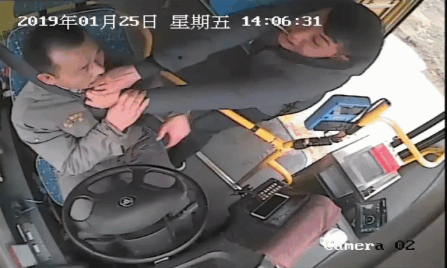 抢夺方向盘殴打拉拽司机严惩不贷
