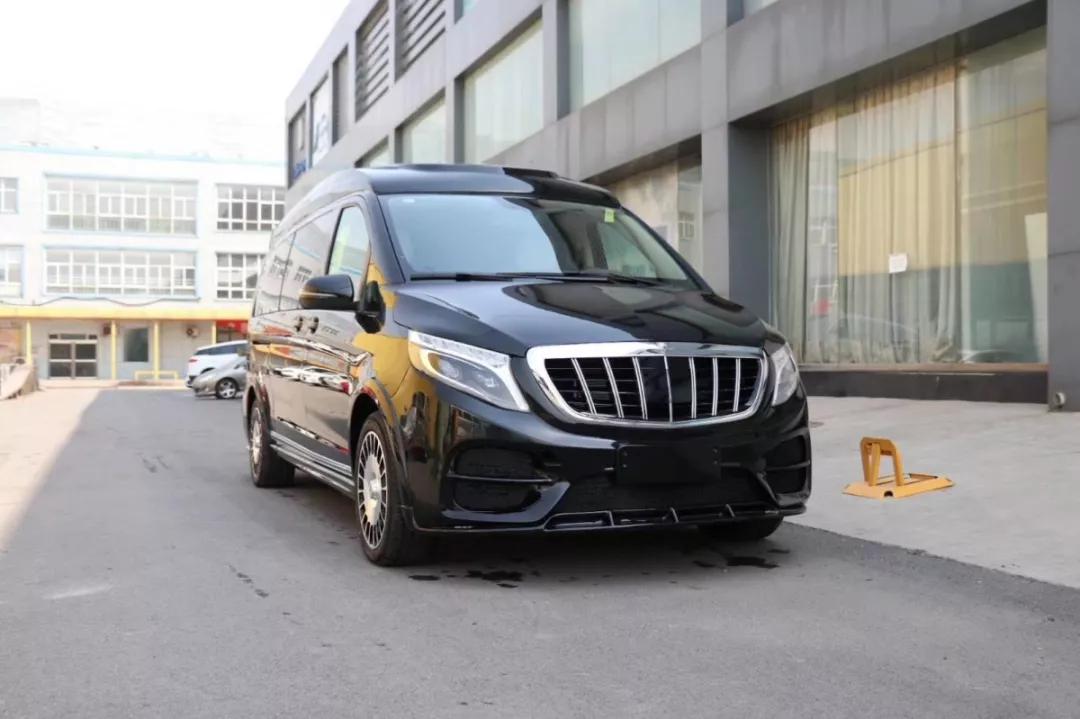 奔驰vs680豪华房车,奢华迈巴赫