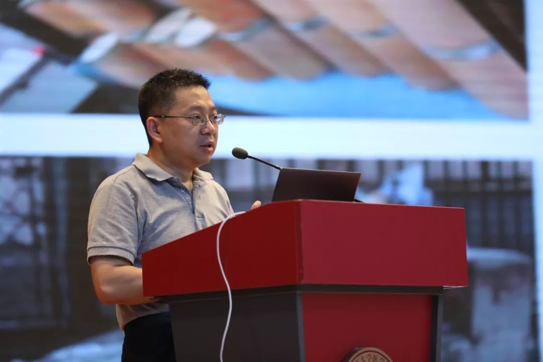 刘克新教授和黄开胜教授作报告此外,北京大学实验室与设备管理部