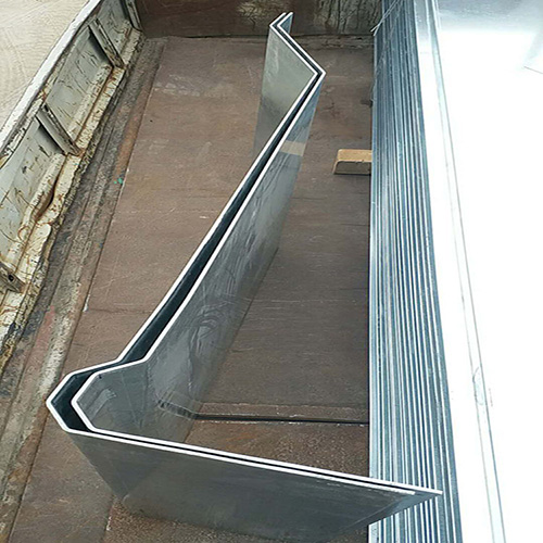 防撞墙伸缩缝钢遮板主要特点_防护