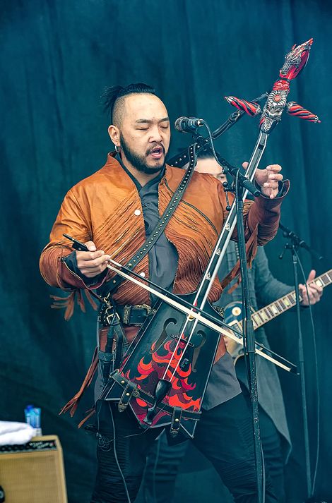 蒙古音乐thehu乐队登上世界顶级摇滚音乐节