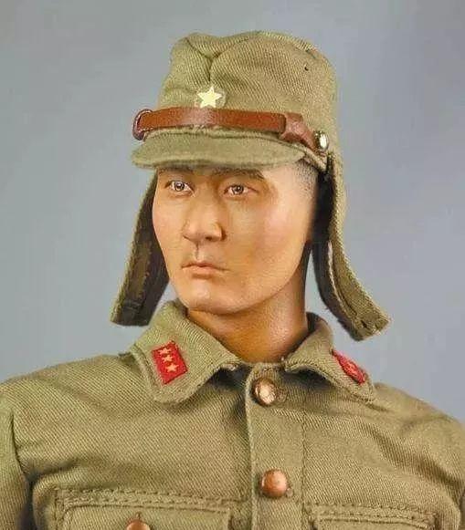二战时期为何日本军帽上有一个五角星