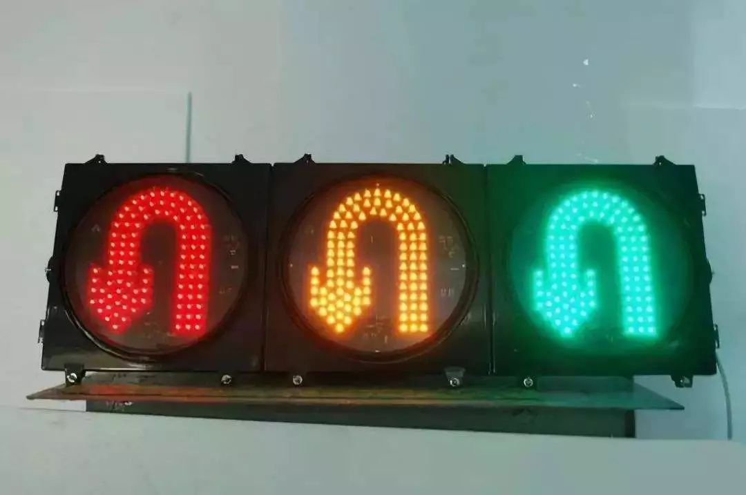 即日起左转车道掉头扣3分罚200元交警远远不止这些