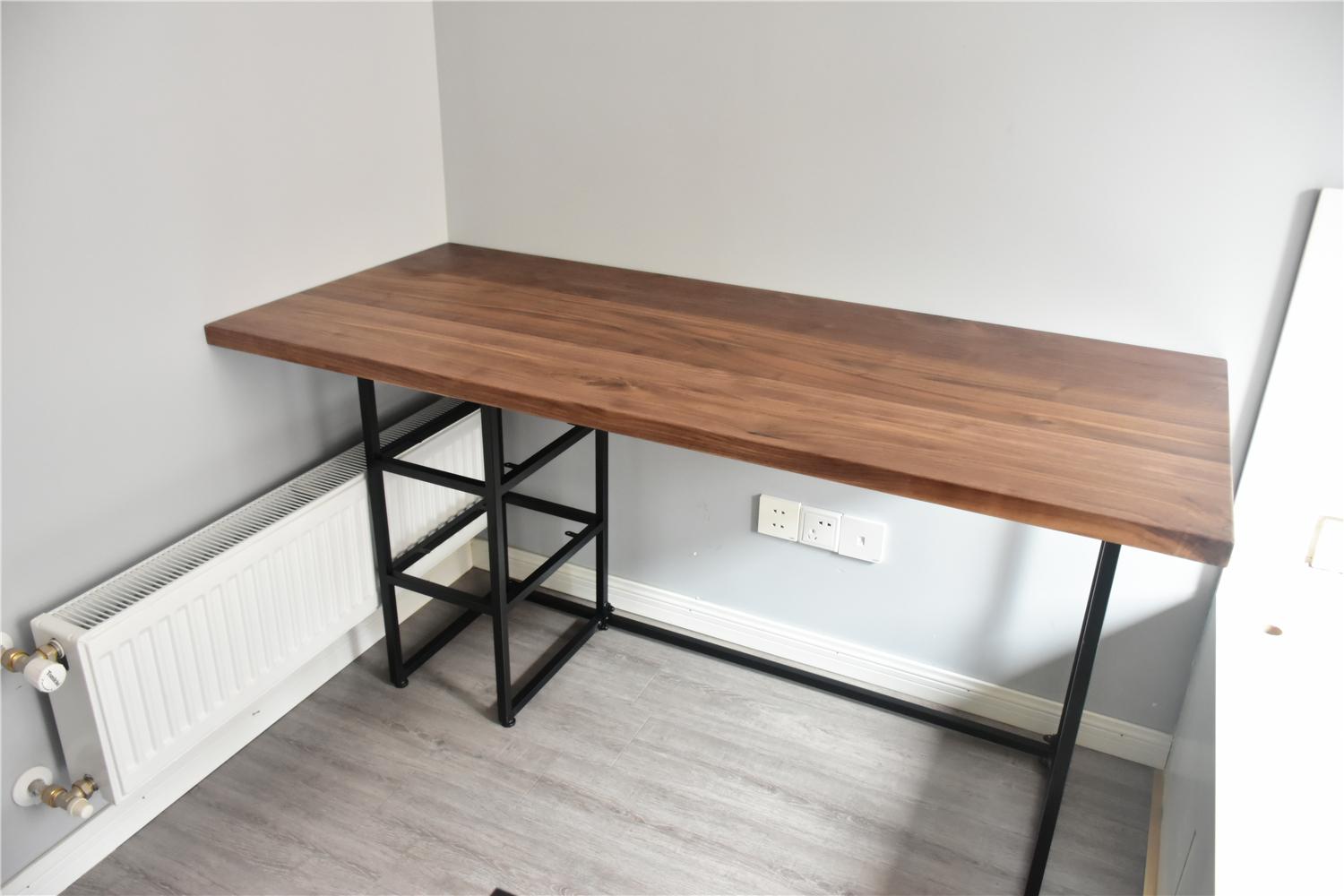 电脑桌也能这样玩 从辣眼睛的自由混搭风到假装专注办公 _桌面