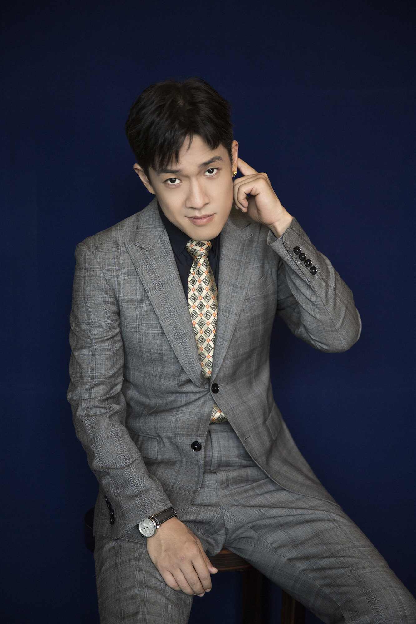 怒海潜沙秦岭神树铁三角亮相红毯张博宇沉稳大气显风度