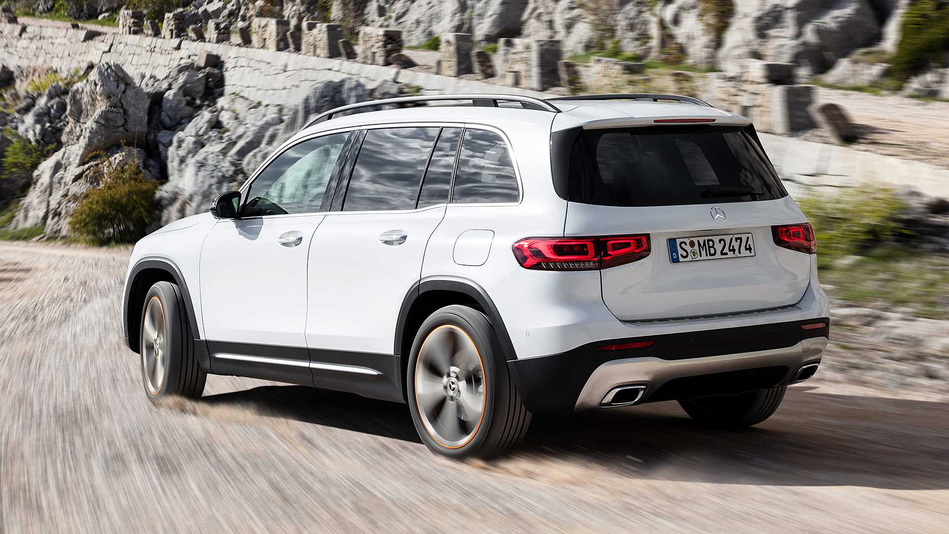 全新glb看上去很酷奔驰推首款7座紧凑型suv