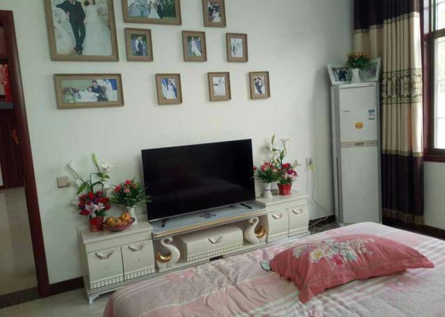 我的乡村婚房,占地面积1000平,光客厅70平,比城里一套房子大!_装修