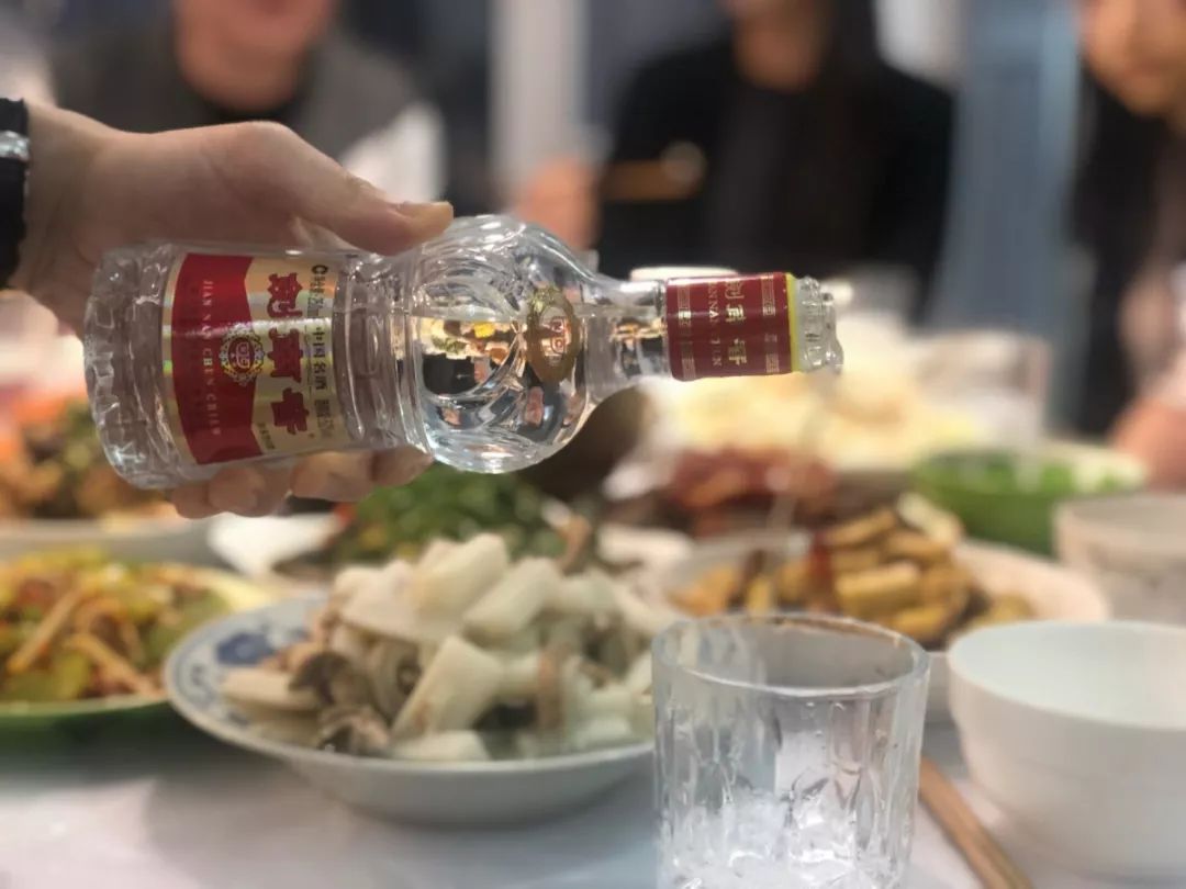 荟喝‖ 走出这三个误区,夏天喝酒更健康!