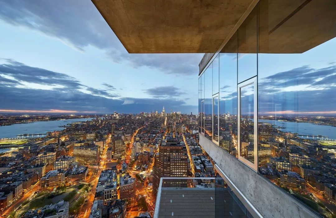 售价2亿的顶层公寓装修的不像精装房