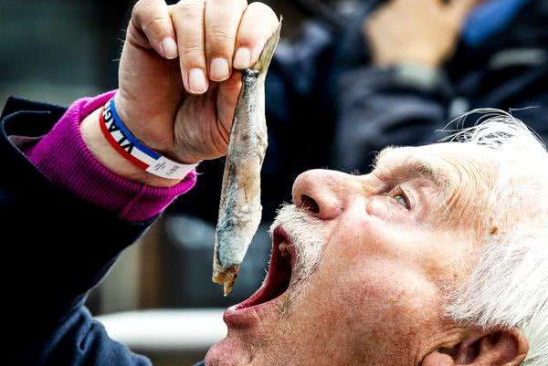 中国第一臭鲱鱼罐头,为何瑞典人吃得津津有道