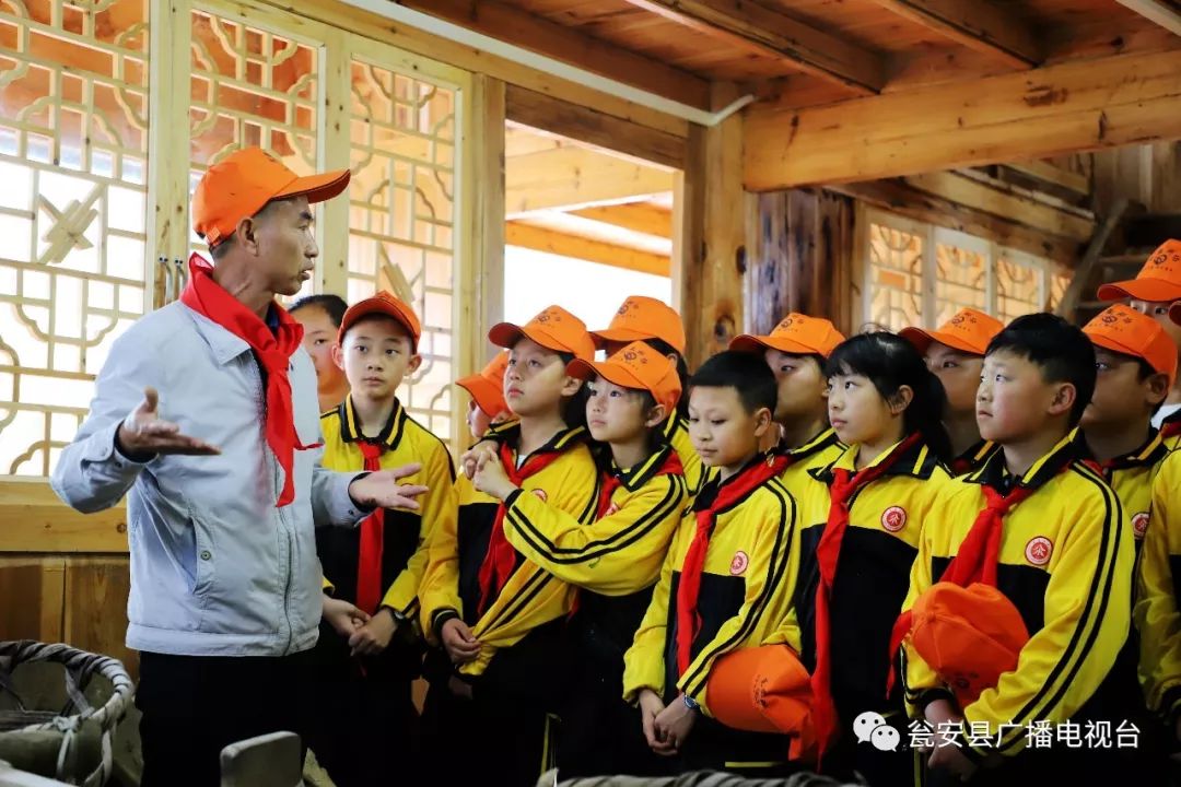 体验科学·快乐成长 瓮安八小开展青少年调查体验活动