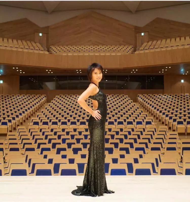 今天我们带你走进王羽佳的衣橱