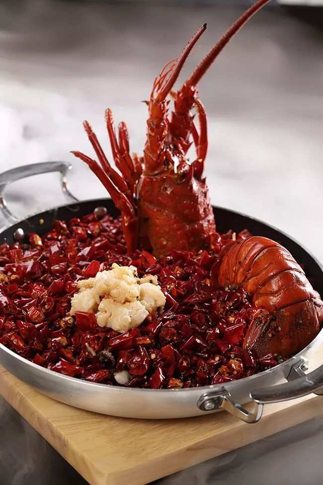 【夏季尝鲜,抢鲜一步】豪华海鲜大餐,登陆名人食府