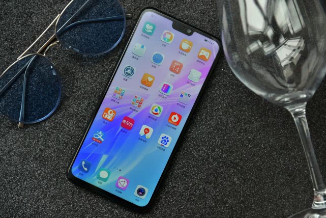 华为荣耀开始发力荣耀8x再次降价荣耀9x或在路上