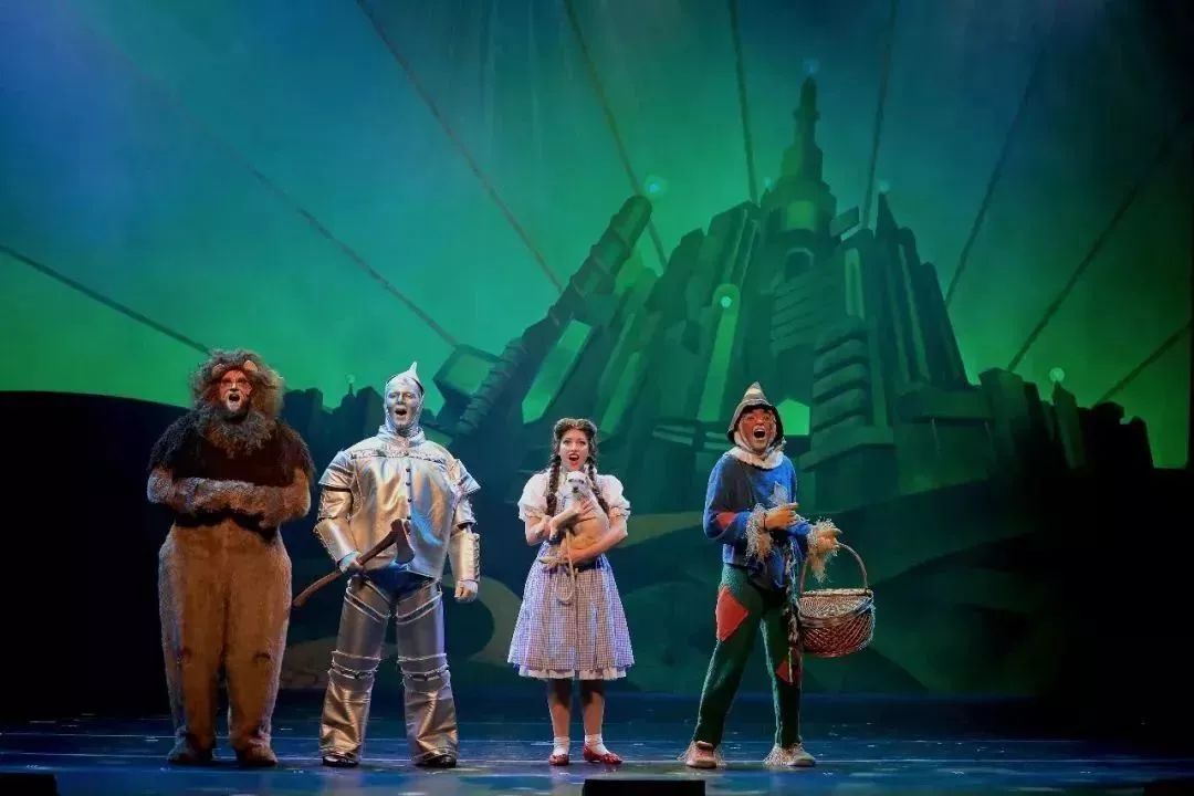 跨越彩虹,经典回归!百老汇原版音乐剧《绿野仙踪》