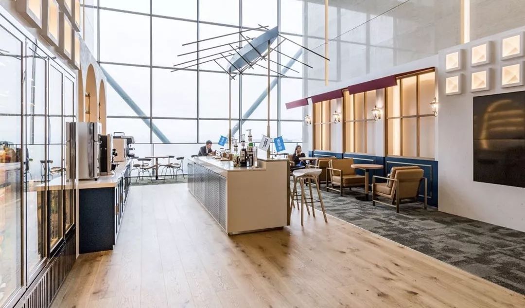 联合办公产品口碑建立起来后,2019 年初,bee  依靠其空间设计,打造和