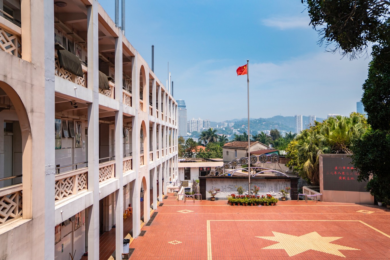 文艺鼓浪屿厦门旅游打卡必备教你如何避开人群拍美照