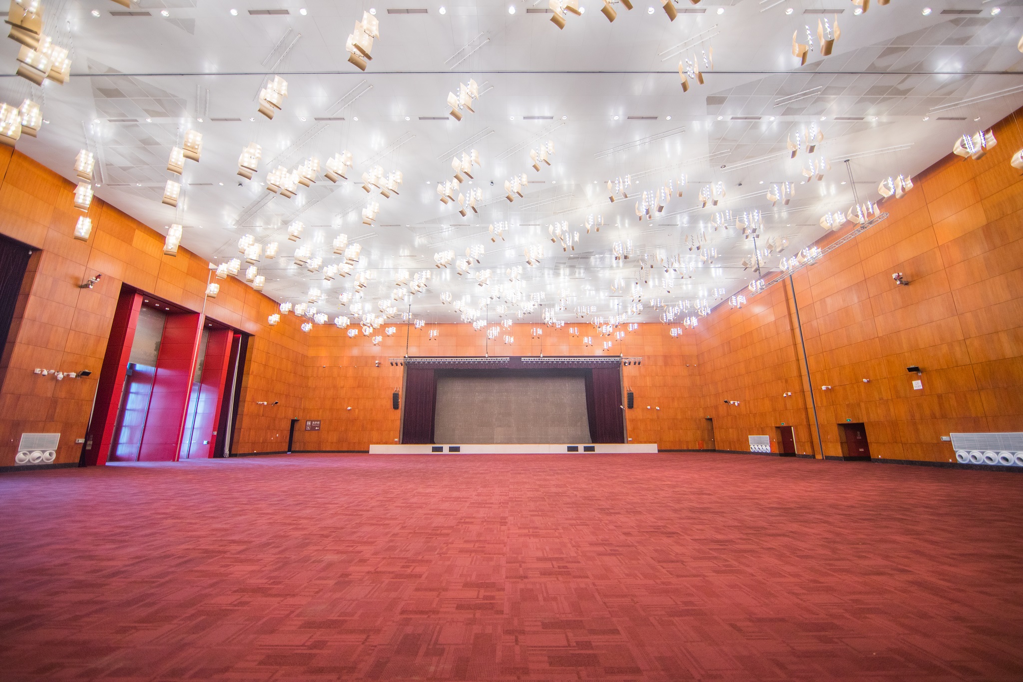 找轰趴/如何策划一场让领导满意的公司团建活动