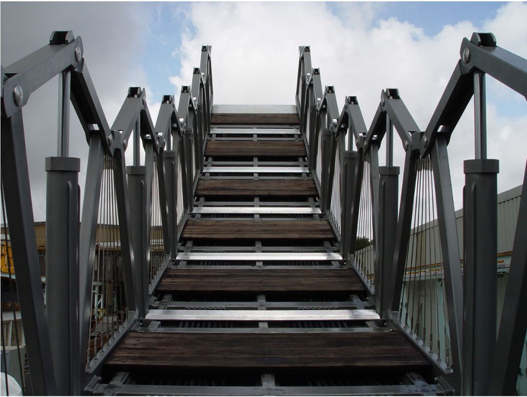 三座"脑洞大开"的桥,一座走船不走车,我国这座像图纸拿反了_设计