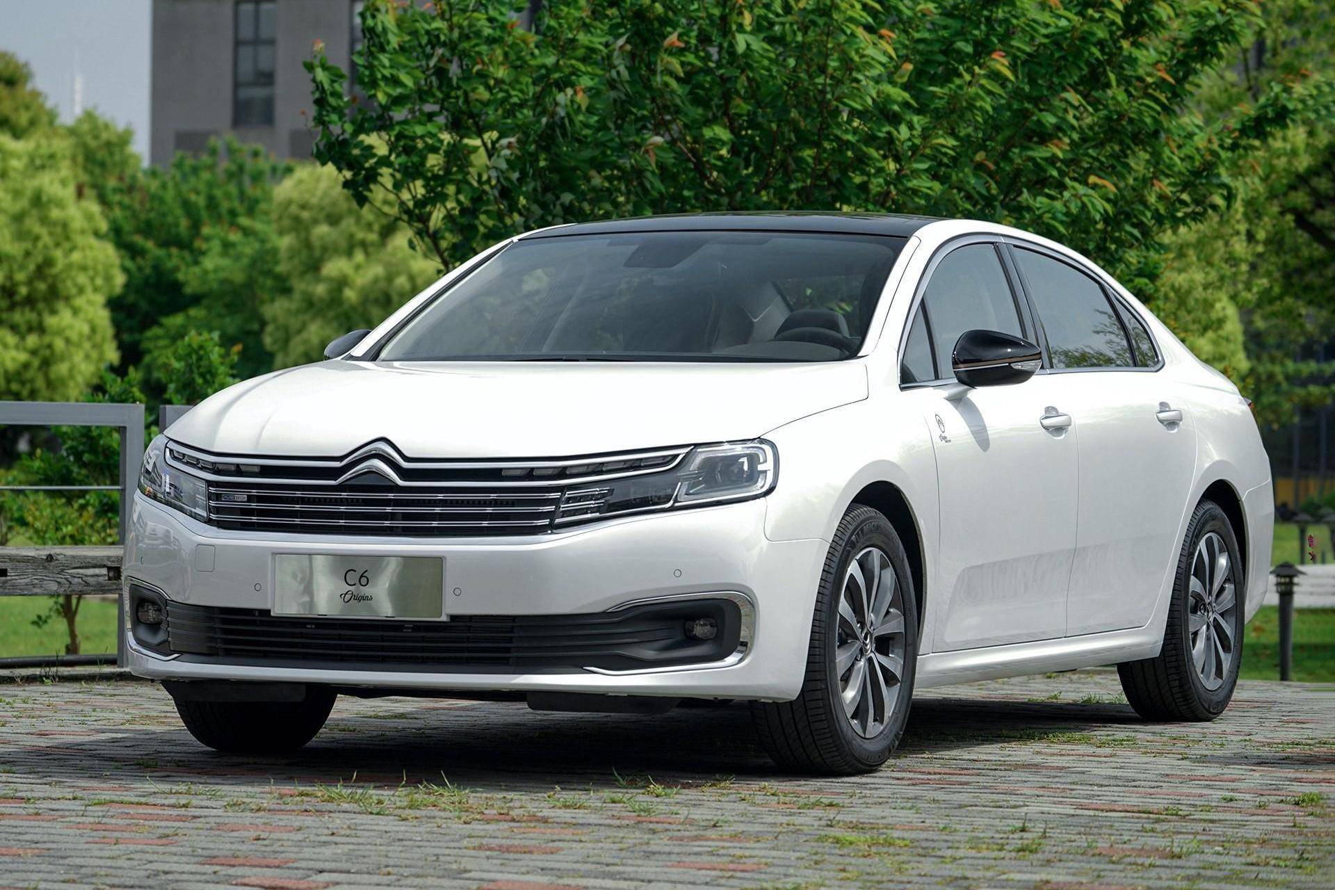 皇冠级中型车,车长5米比迈腾高档,标配1.6t月销才百台?