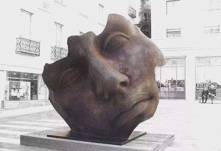 波兰雕塑家igormitoraj残缺的美