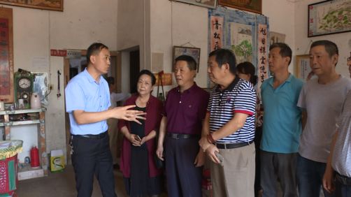 县政府副县长曹丹凤陪同调研.