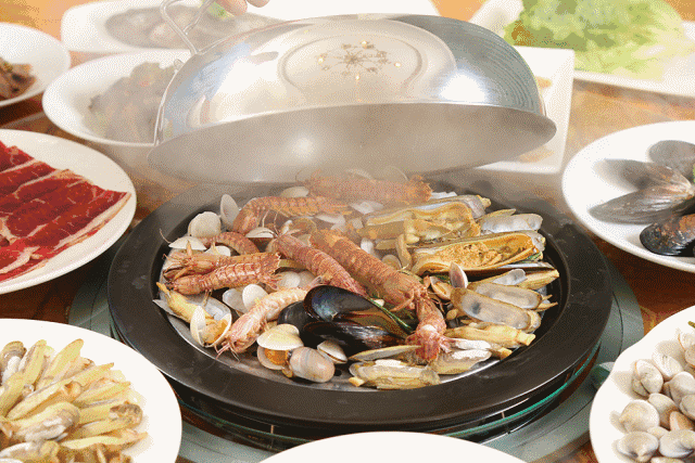 海鲜蒸汽锅就可以享受到美味的海鲜菜啦~在宝燕海货工场落座片刻宝燕