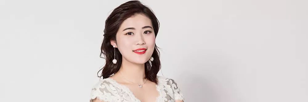 歌者:张悦上海音乐学院声乐歌剧系学士,上海戏剧学院音乐剧表演硕士.