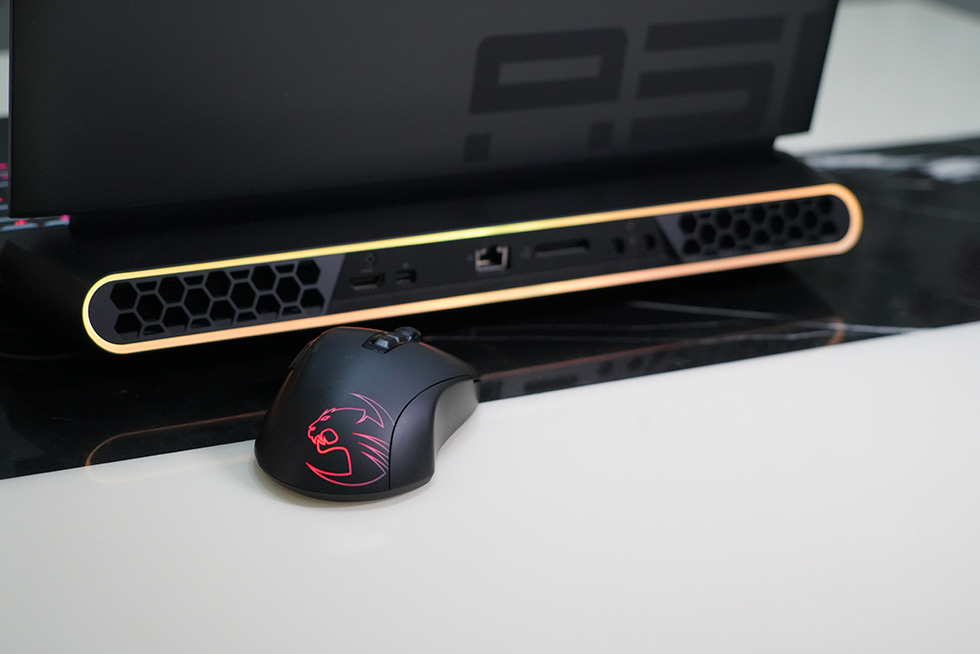 延续优异的握持手感冰豹konepuresel开箱轻体验