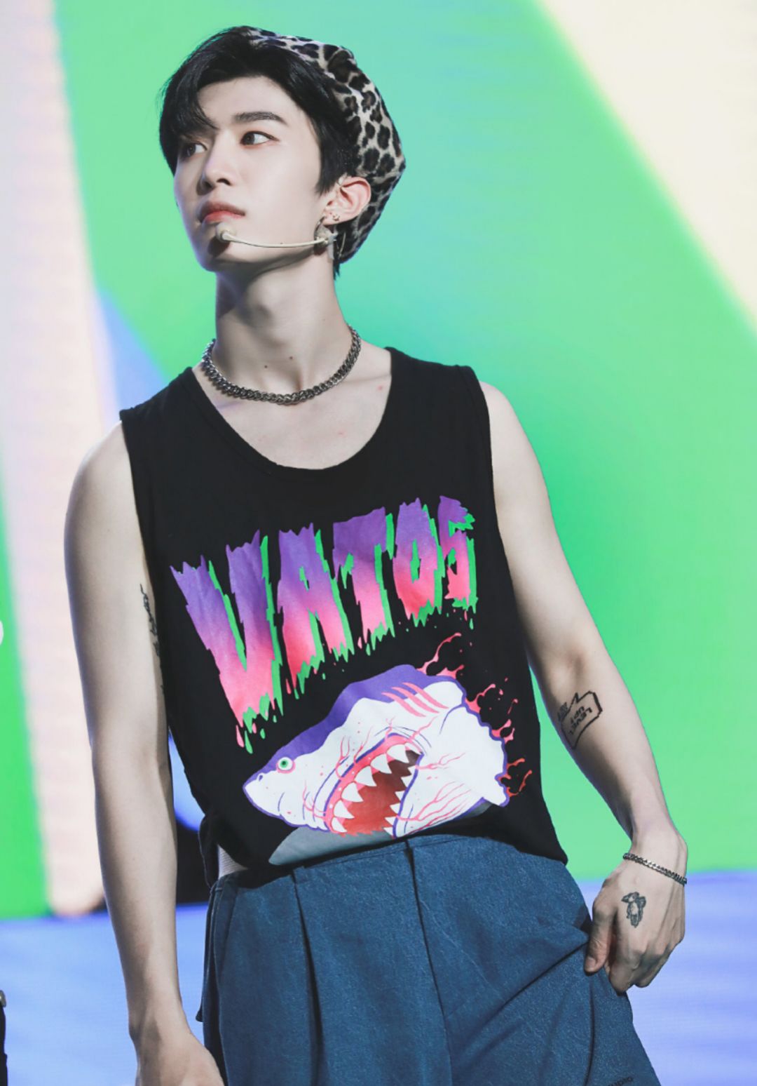 范丞丞狼狗气质和奶狗气质相结合,金属项链配锁骨,每个少女都会pick他