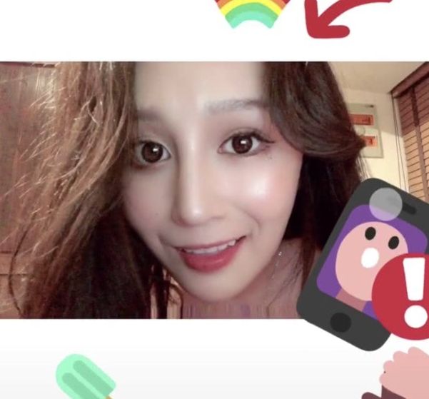 赵本山女儿暴瘦减掉50斤变网红脸网友美到亲爹都认不出了