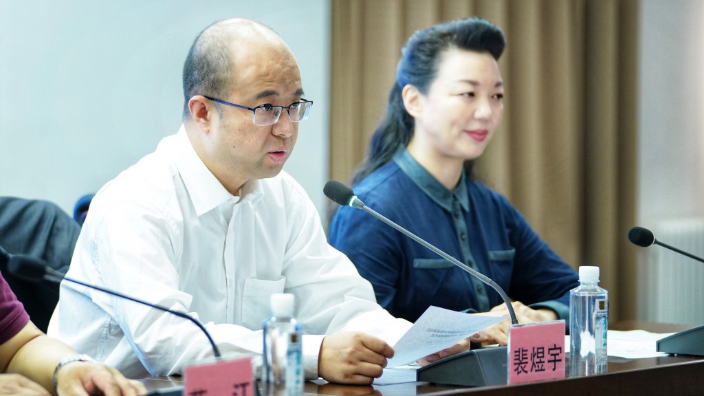 彭水苗族土家族自治县委常委,宣传部长裴煜宇表示,彭水交通便捷,区位