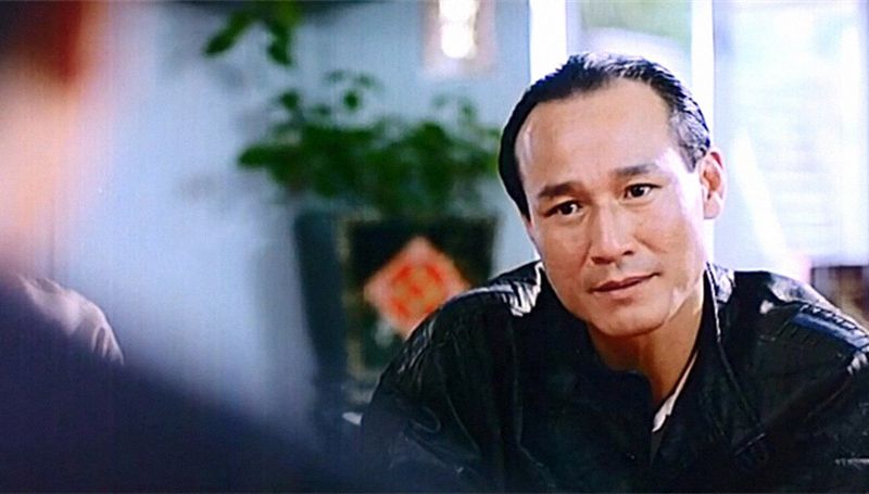 他是真正的功夫高手,和李小龙兄弟相称,却是红花双棍出身!_陈惠敏