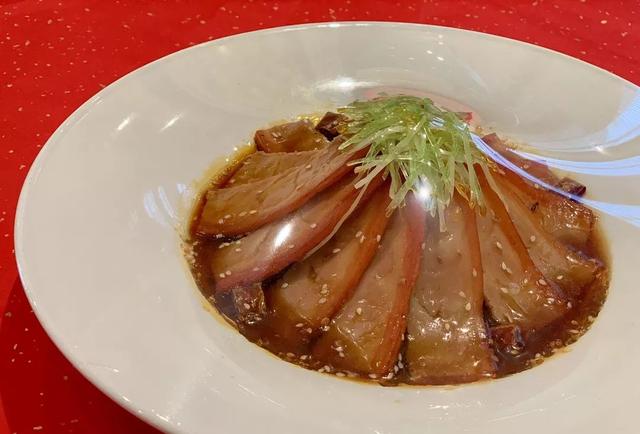 酒碟子行菜珠联璧合油泼鱼海参烀蹄子烧三鲜座菜燕子归巢海棠口蘑水晶