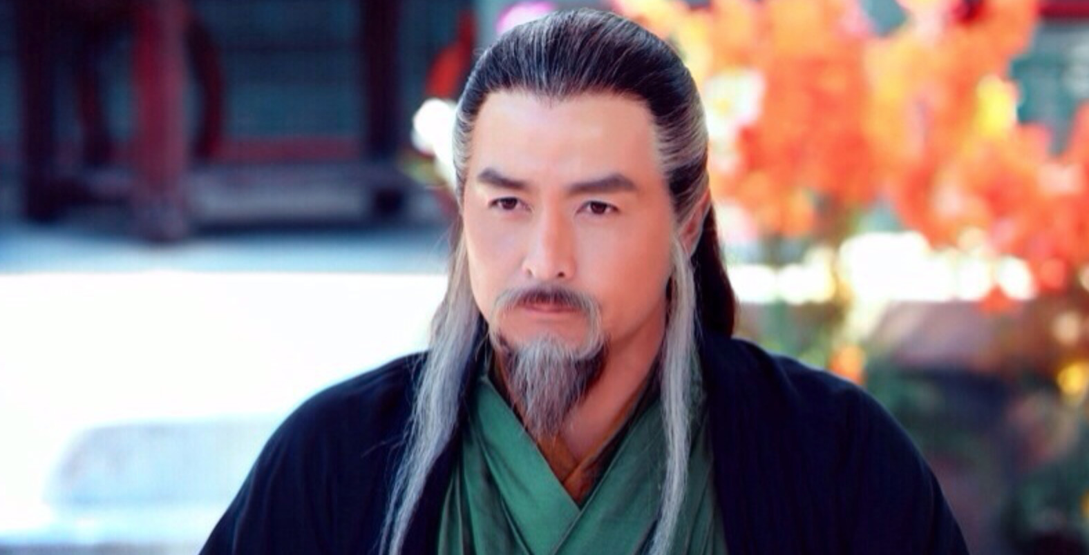 原创48岁杨过和48岁小龙女再合体杨过已经白发苍苍小龙女面容憔悴