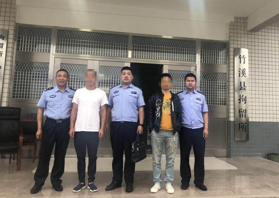 竹溪交警尹建军图片