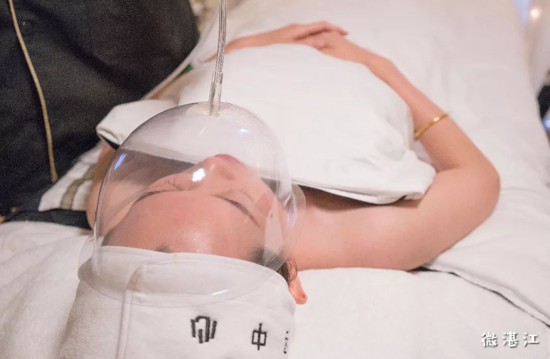 集九功能合一的高氧魔术师太空人水氧仪,氢氧面罩可促进产品全方位