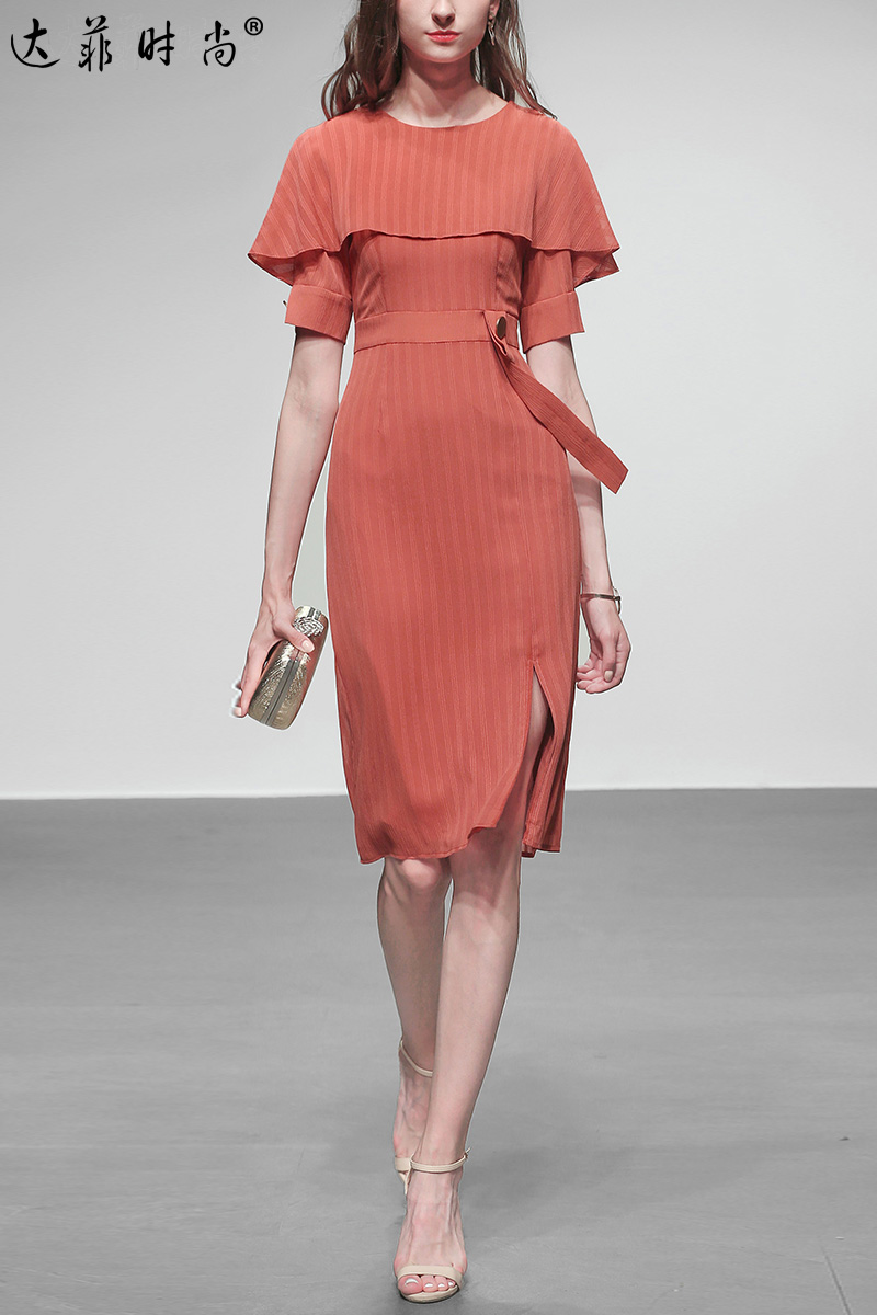 2019夏装新款欧美时尚气质条纹裙子荷叶显瘦开衩中长连衣裙