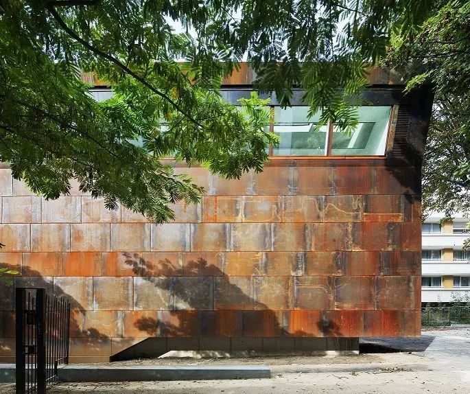 德穆兰为巴黎蒙特勒伊区设计的博物馆/图片源自desmoulin