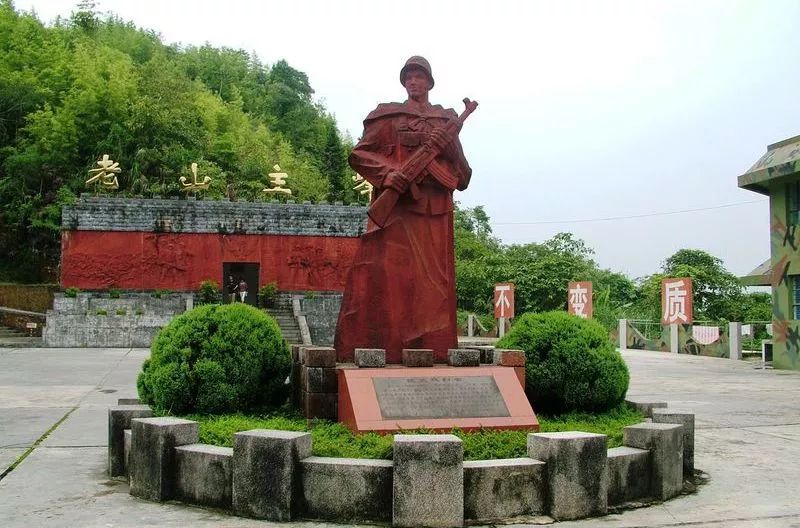 挑战一夏文山先军砺剑军事夏令营开班啦